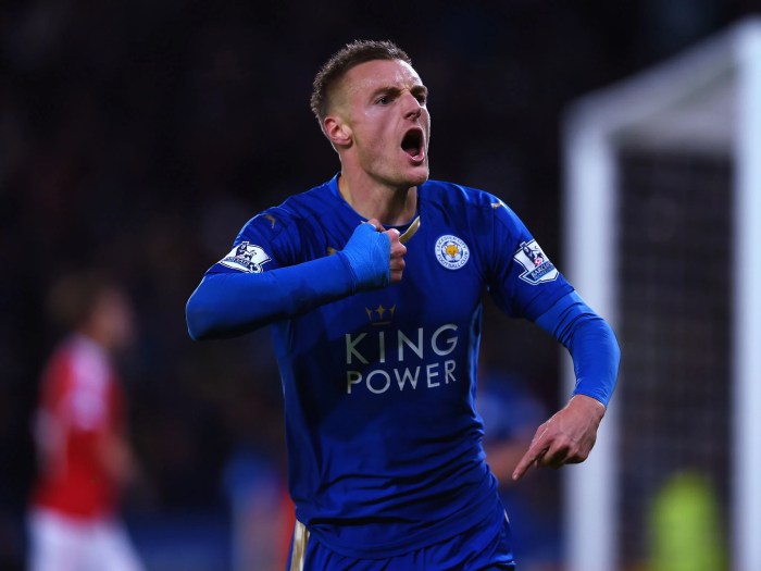 Jamie Vardy to Manchester United: Robbie Savage urges Louis van Gaal to ... Robin van Persie fails to hijack Jamie Vardy! Ex-Leicester striker agrees Serie A transfer after late Feyenoord interest